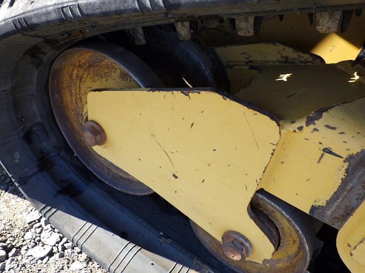 2019-caterpillar-239d3-image-33