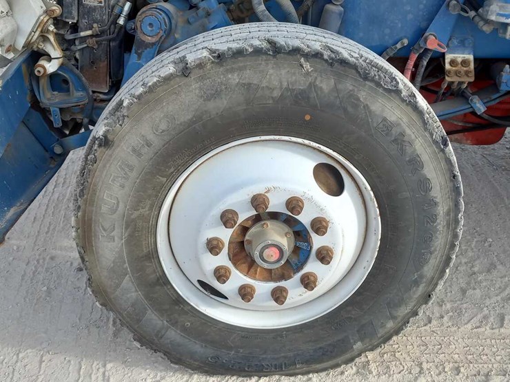 2008-peterbilt-367-image-13
