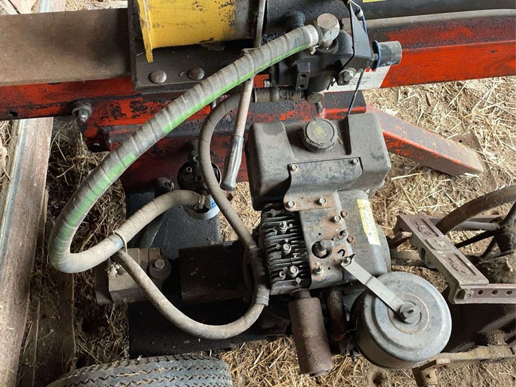 log-splitter-image-15