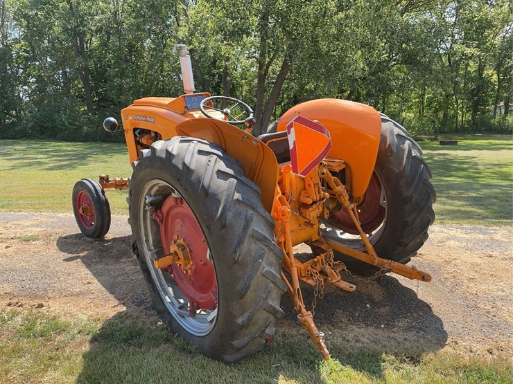 minneapolis-moline-445-image-5