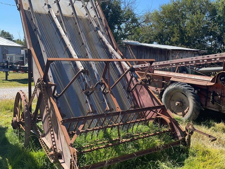 avery-hayhawk-hay-loader-image-1