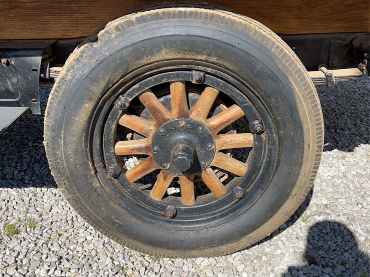 chevrolet-stake-bed-truck-image-23