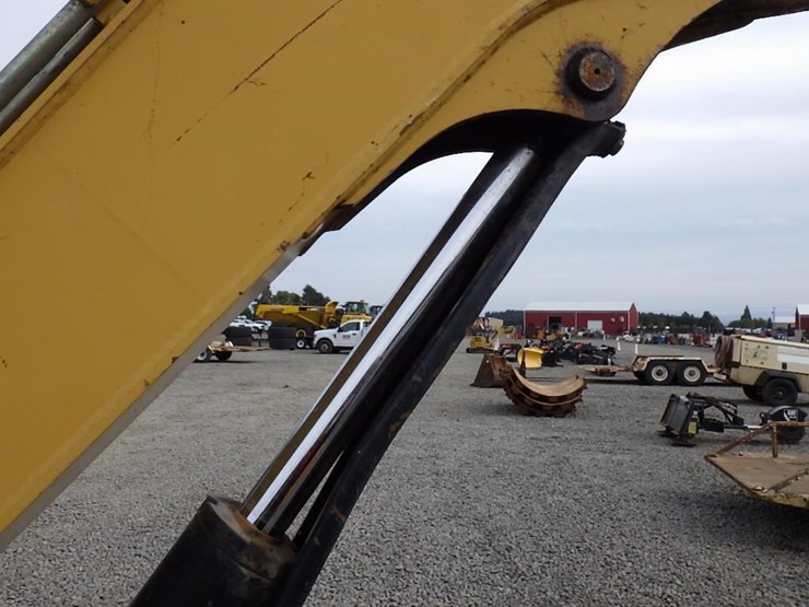 2010-caterpillar-303c-cr-image-17