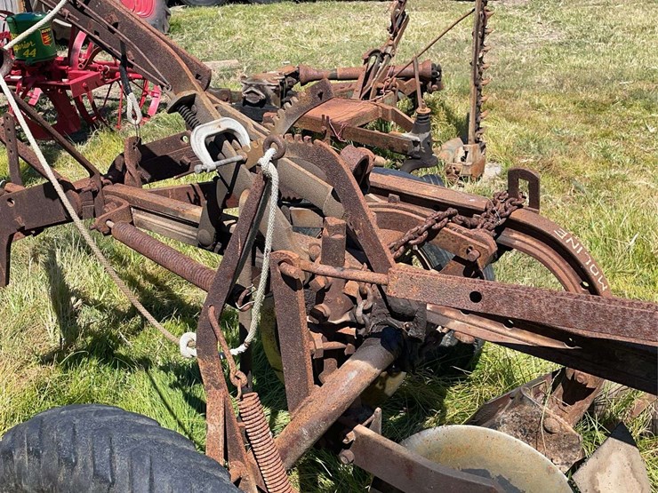 moline-2-bottom-plow-image-17