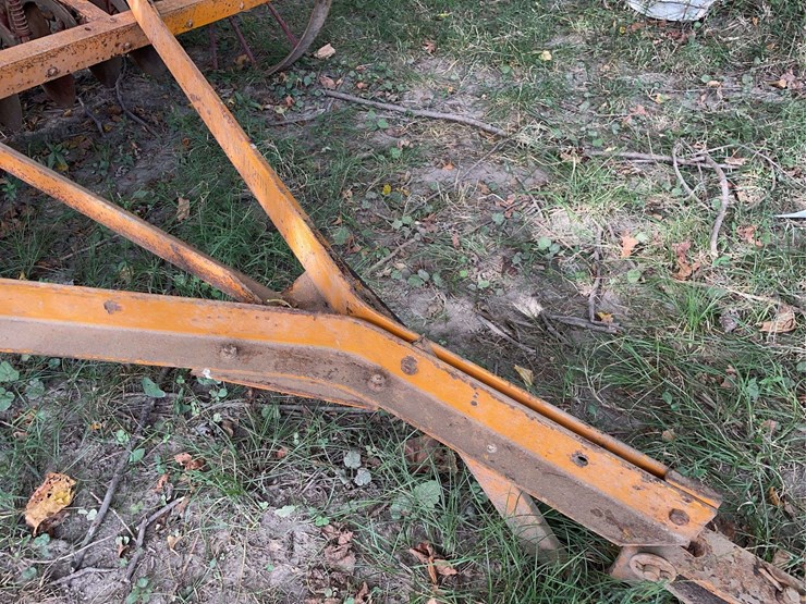 minneapolis-moline-8ft-grain-drill-image-13