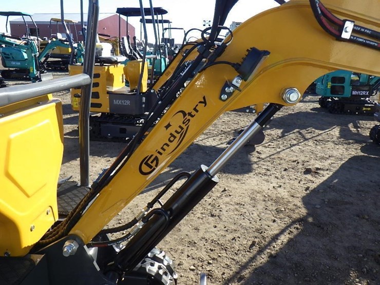 2025-cfg-mx12rx-hydraulic-excavator-image-11