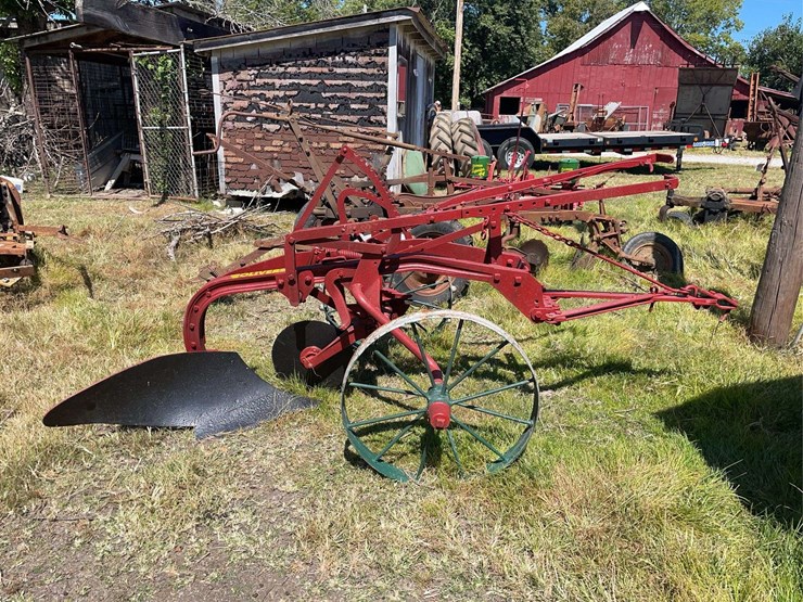 oliver-1-bottom-plow-image-6