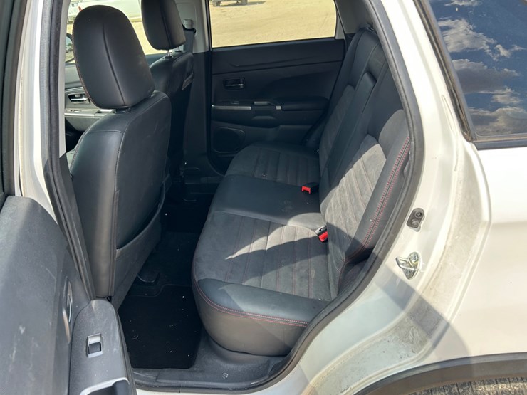 2018-mitsubishi-outlander-image-9