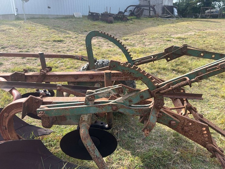 case-centennial-2-bottom-plow-image-28