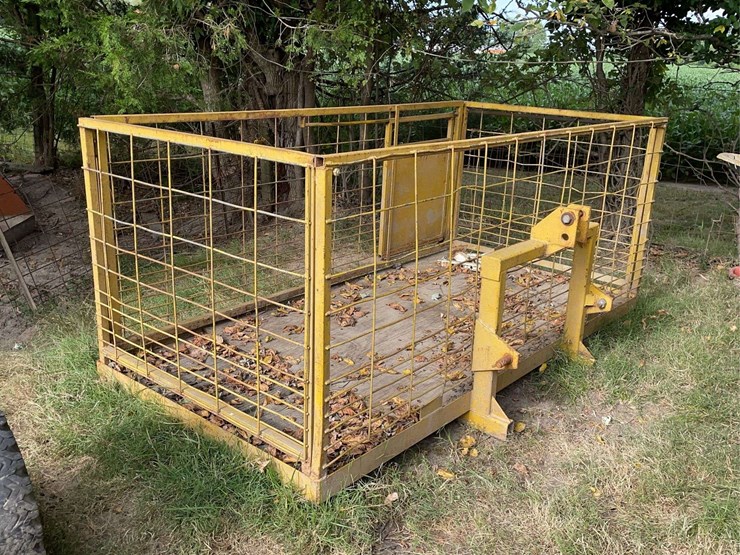 livestock-carrier-image-8