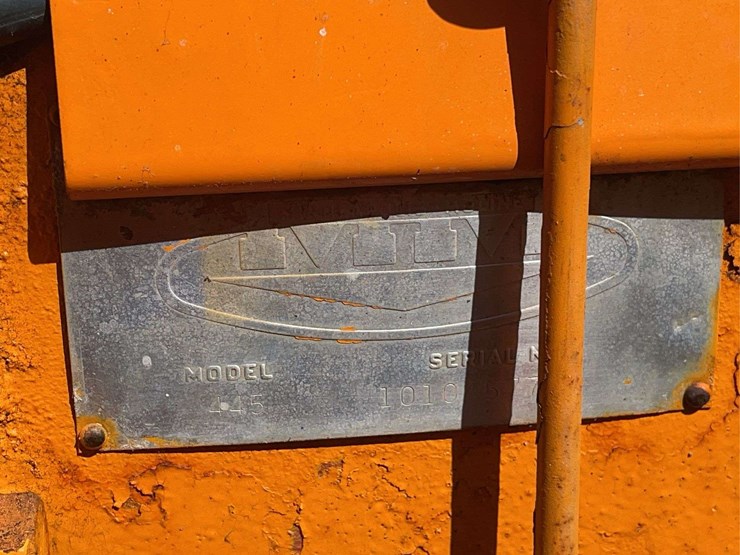 minneapolis-moline-445-image-67