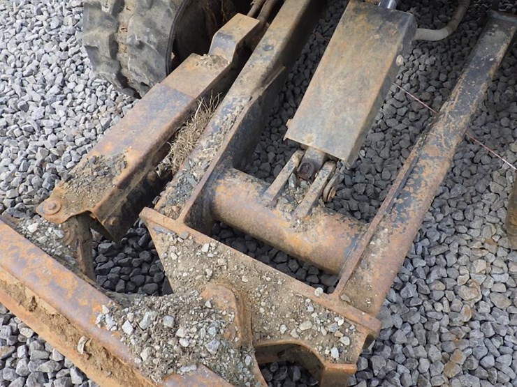 2010-caterpillar-303c-cr-image-15