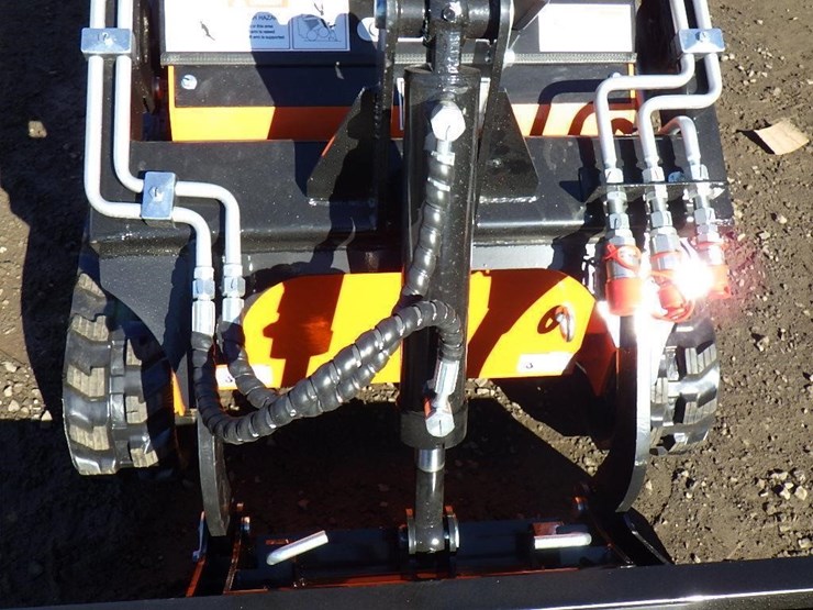 2025-mms-36c-skid-steer-tracked-loader-image-6