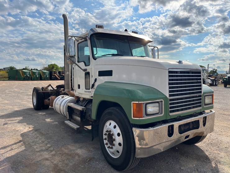 2018-mack-chu613-daycab-(inoperable)-image-3