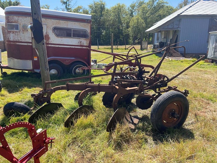 3-bottom-plow-image-6