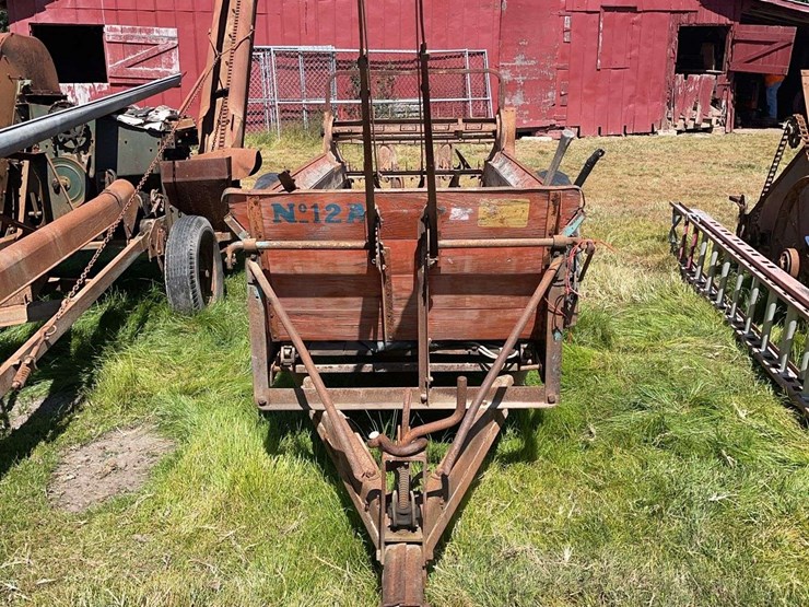 new-idea-manure-spreader-image-7