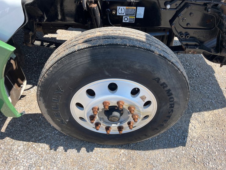 2018-kenworth-t800-image-13