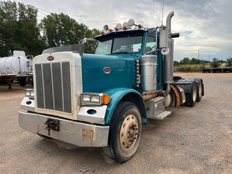 2005-peterbilt-379-image-1