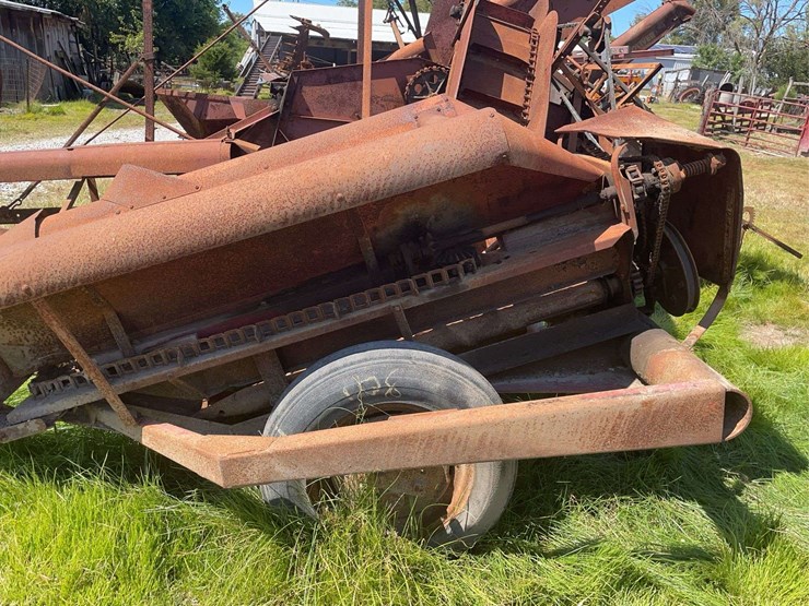 dearborn-1-row-corn-picker-image-17