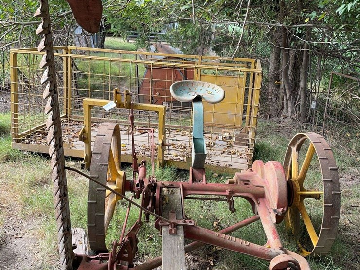 oliver-horse-drawn-sickle-mower-image-4