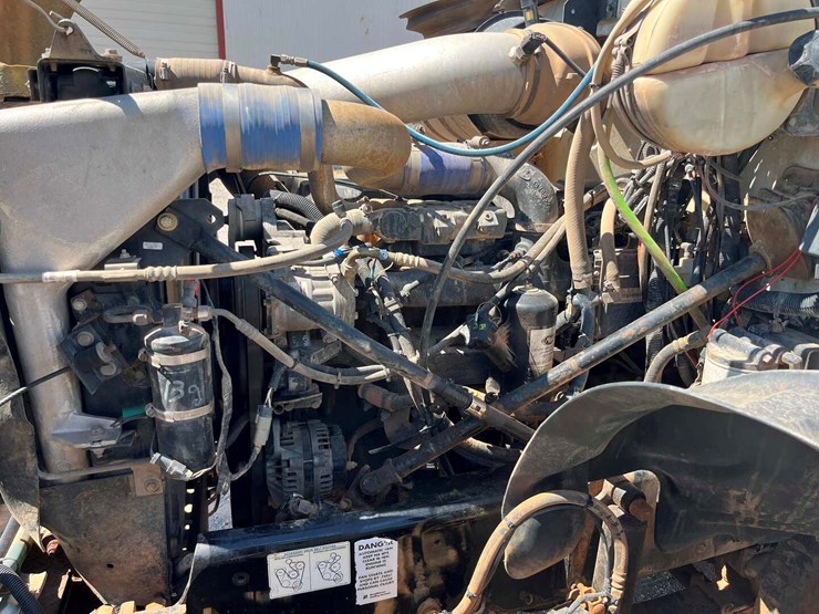 2007-mack-cv713-winch-truck-image-11