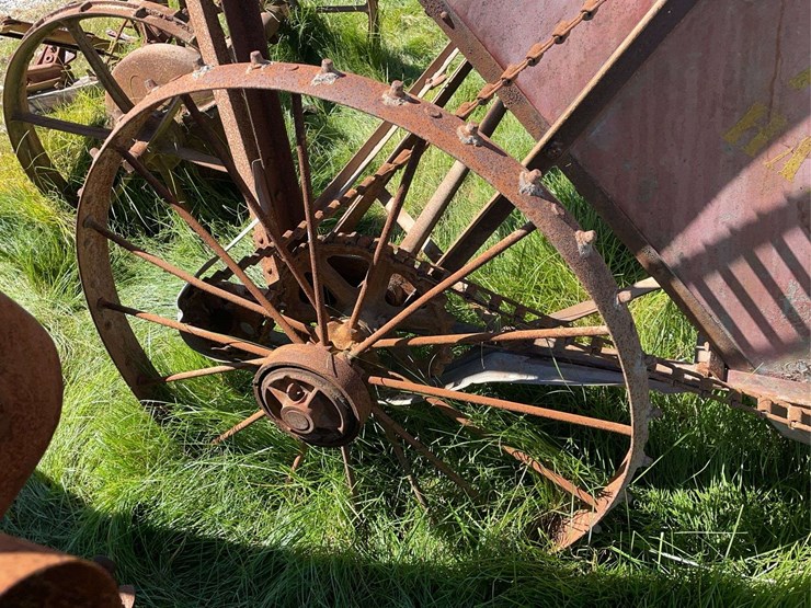 avery-hayhawk-hay-loader-image-12