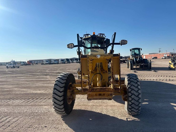 2009-caterpillar-140m-image-3