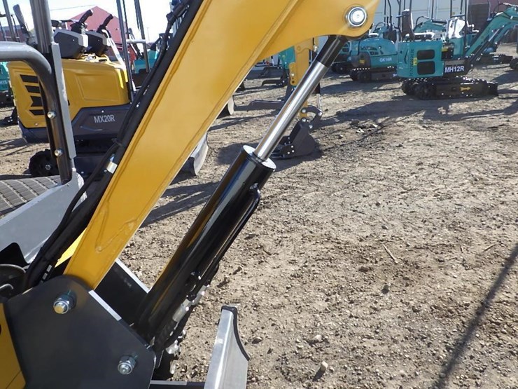 2025-cfg-qk18r-hydraulic-excavator-image-11