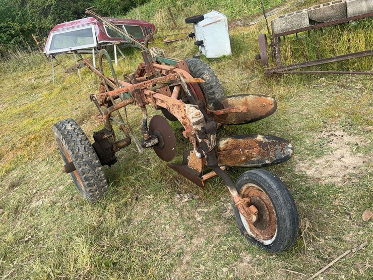 case-centennial-2-bottom-plow-image-3