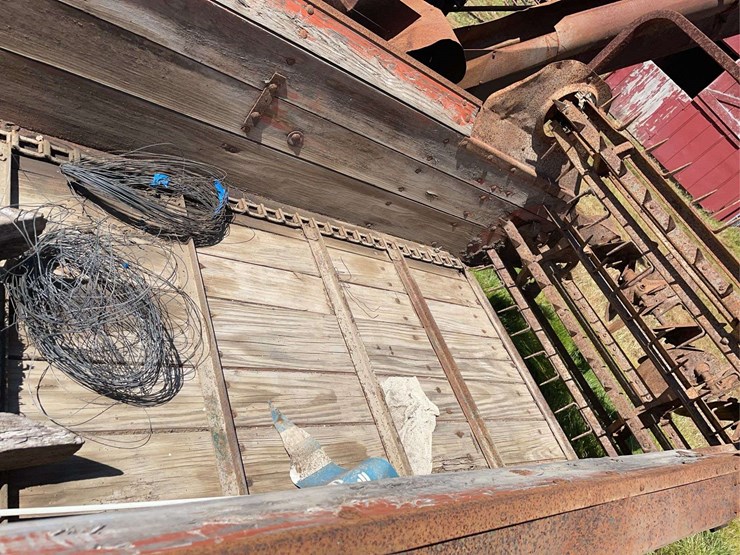 new-idea-manure-spreader-image-18