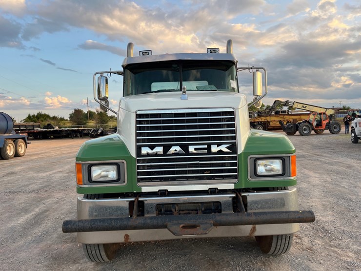 2018-mack-chu613-daycab-(inoperable)-image-2