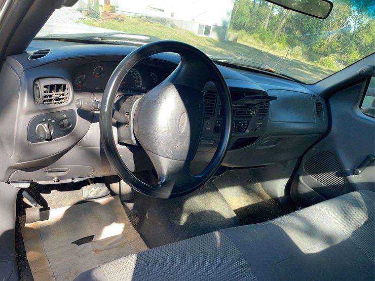 2002-ford-f150-image-46