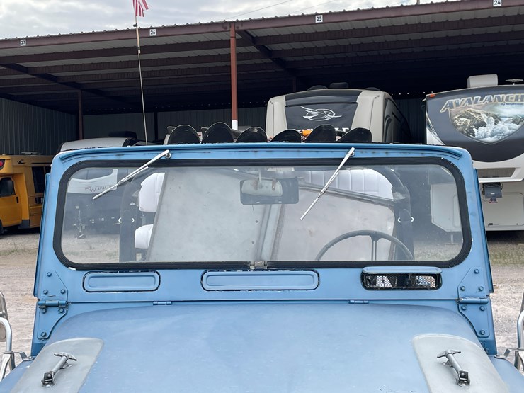1965-nissan-patrol-image-17