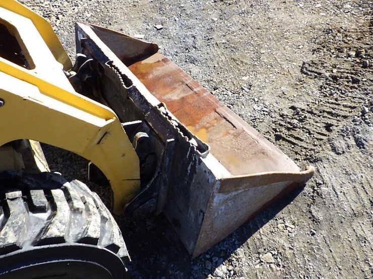 2023-caterpillar-242d3-image-9