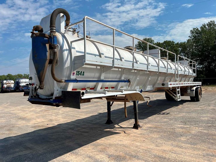 2004-dragon-150-bbl-aluminum-vacuum-trailer-image-1