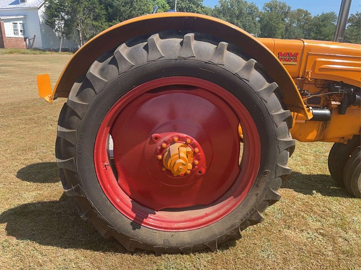 minneapolis-moline-ztu-image-33