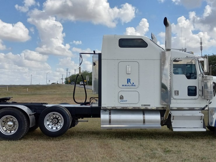 2000-kenworth-w900l-image-4