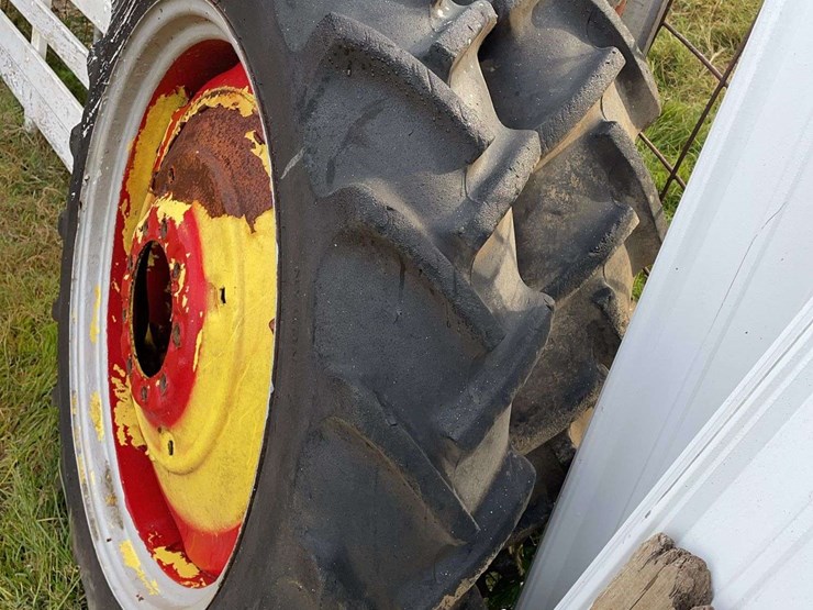 (2)-rear-tires-and-rims-image-6