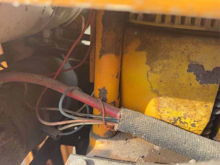 minneapolis-moline-110-hydro-image-16