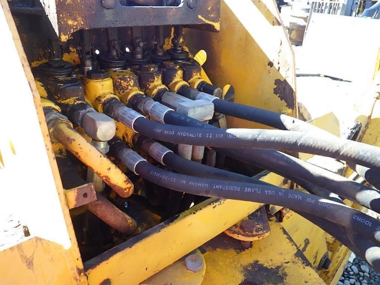 john-deere-8-image-32