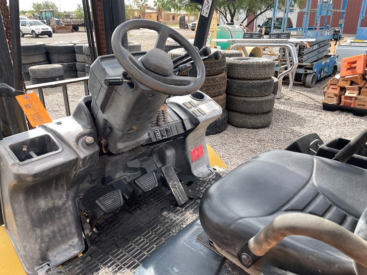 #1002-•-2015-cat-forklift-(offsite-in-la-union,-nm)-image-11