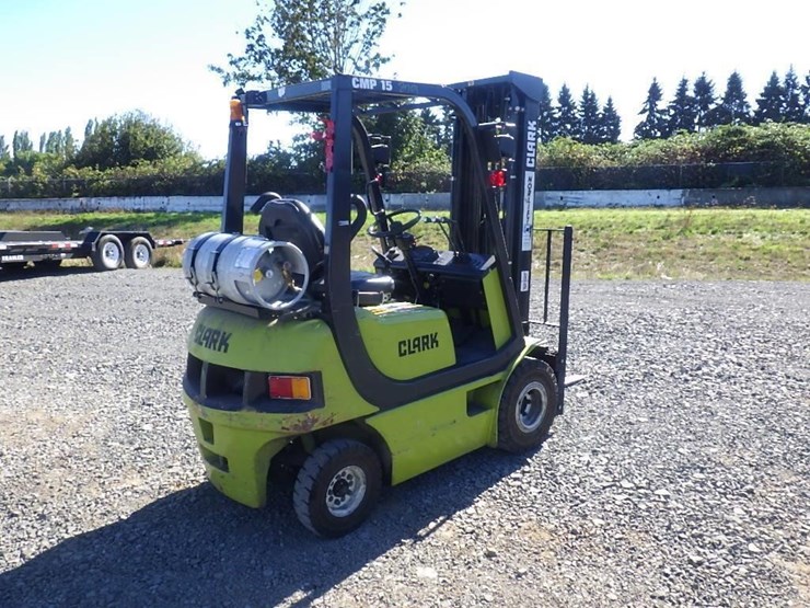 clark-cmp15-forklift-image-4