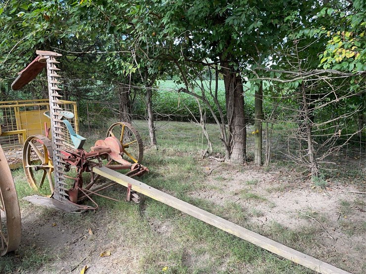 oliver-horse-drawn-sickle-mower-image-2