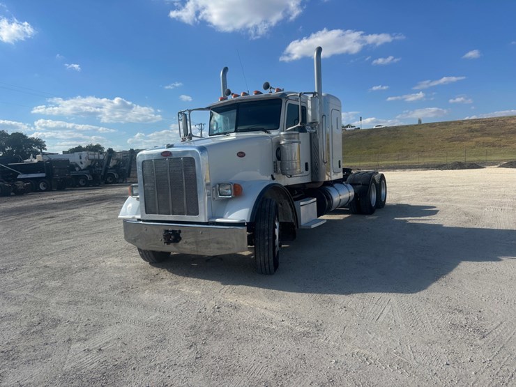 2016-peterbilt-367-image-1