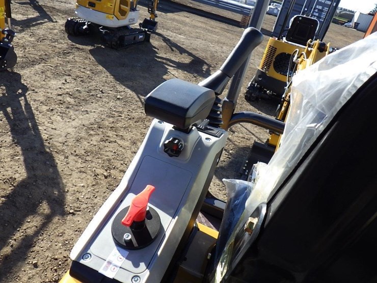 2025-cfg-qk20r-hydraulic-excavator-image-21