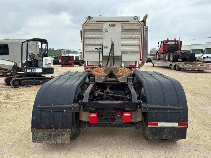 2006-caterpillar-c11-image-7