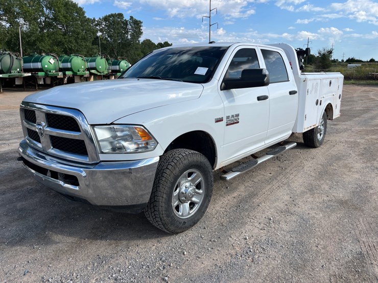 2018-ram-2500-service-truck-(inoperable)-image-1