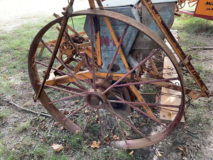 minneapolis-moline-8ft-grain-drill-image-19