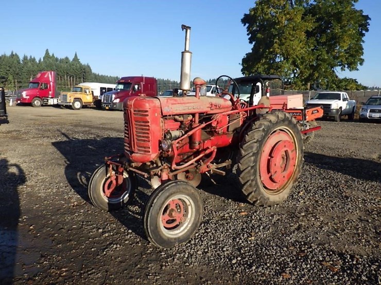 mccormick-farm-all-100-row-crop-tractor-image-1