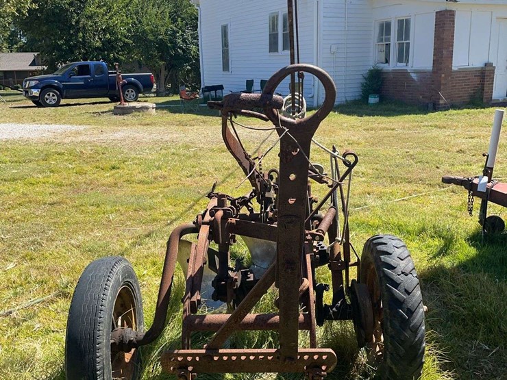 moline-2-bottom-plow-image-9